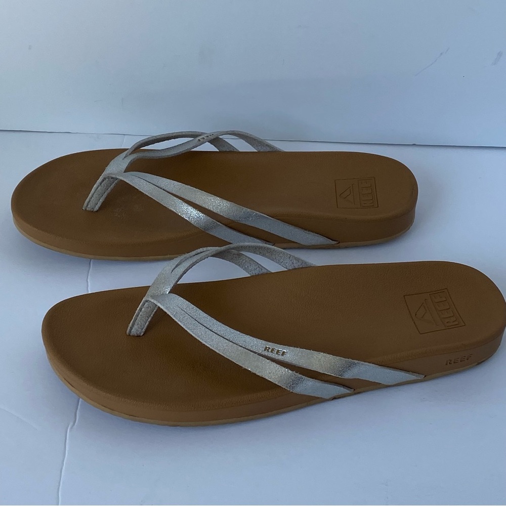 Reef Cushion Spring Joy Sandals with Silver Metallic Straps - Sz 7